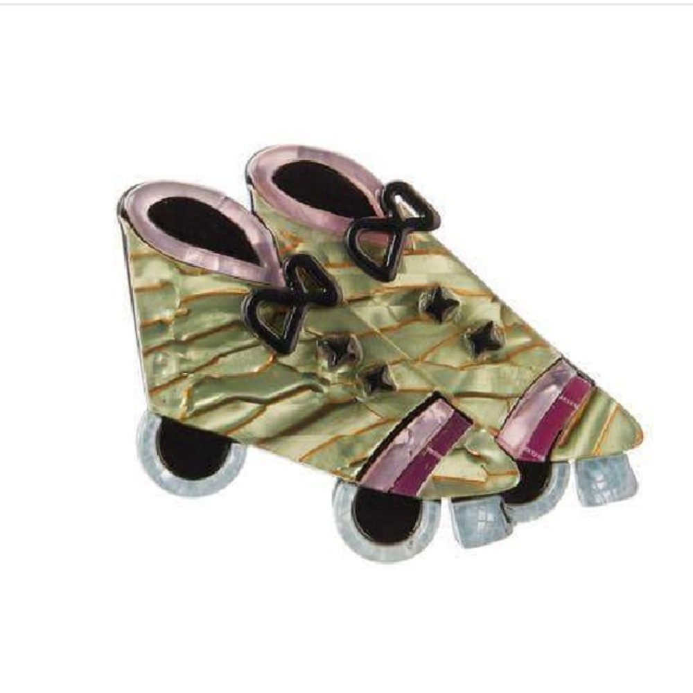 Retro Rollers Brooch [Erstwilder]